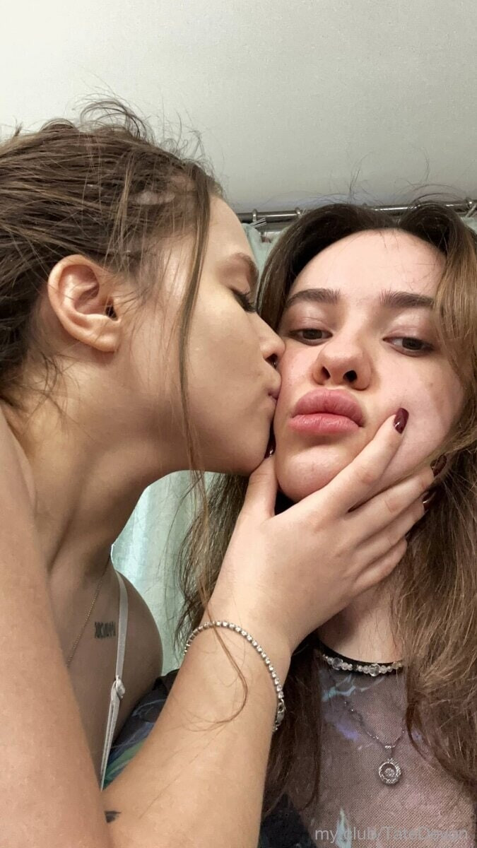 Hey hey, our names are Michel &amp; Elfy !  Free Photos #12