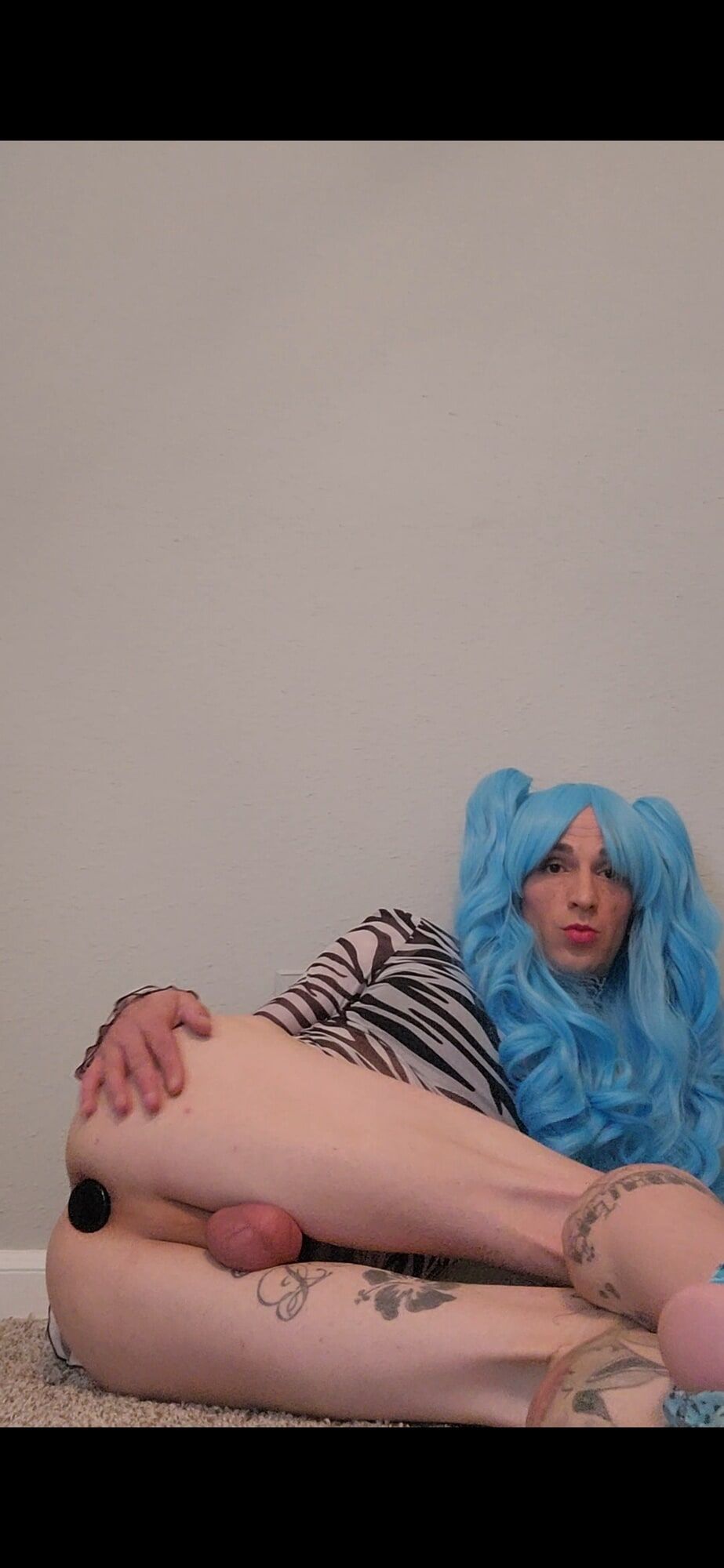 Blue wig and zebra print dress #10