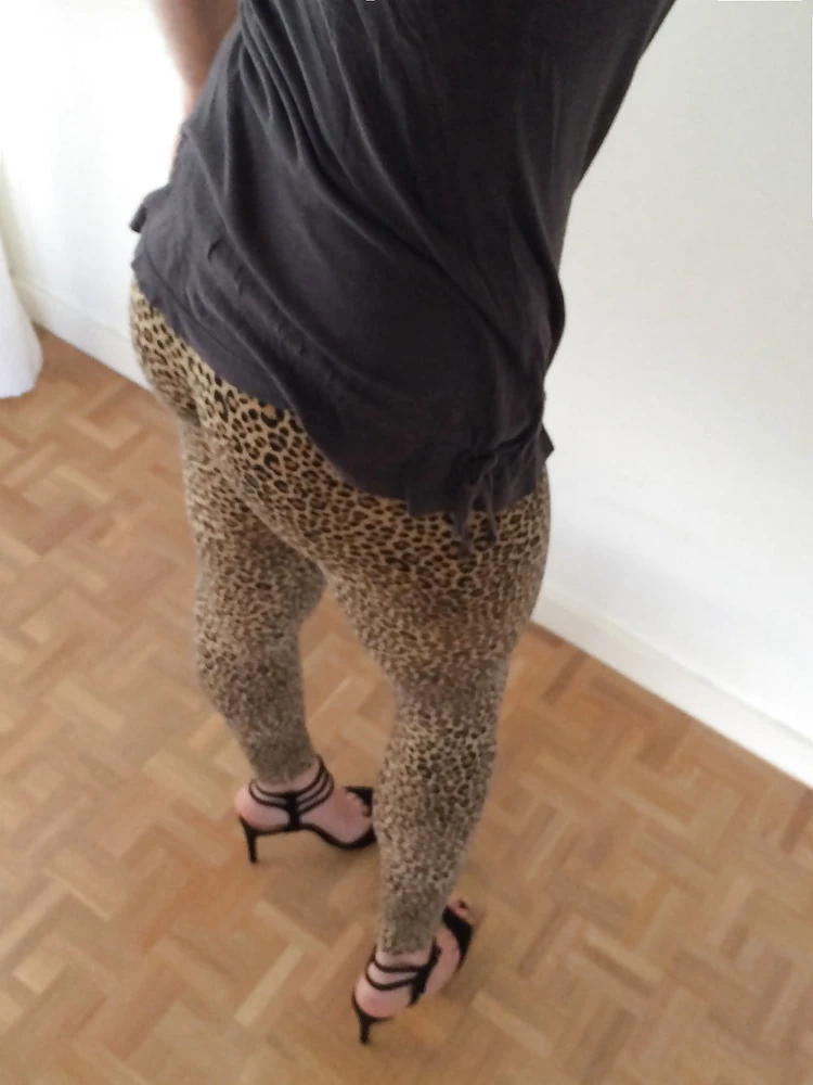 Leopard leggings &amp; black thong #5