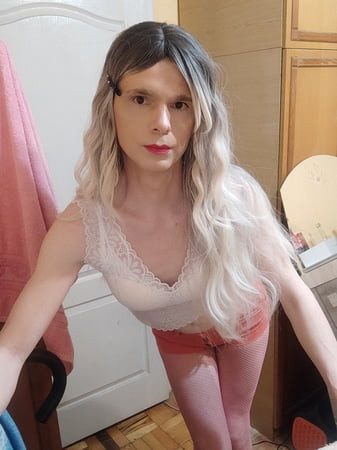 MarinaTS - my new set in pink shorts