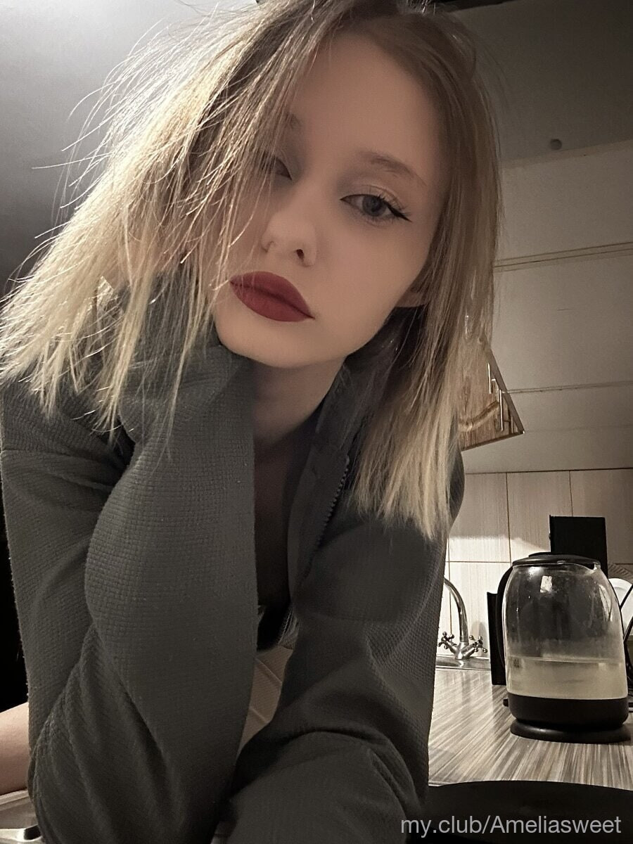 Amelia Free Photos #10