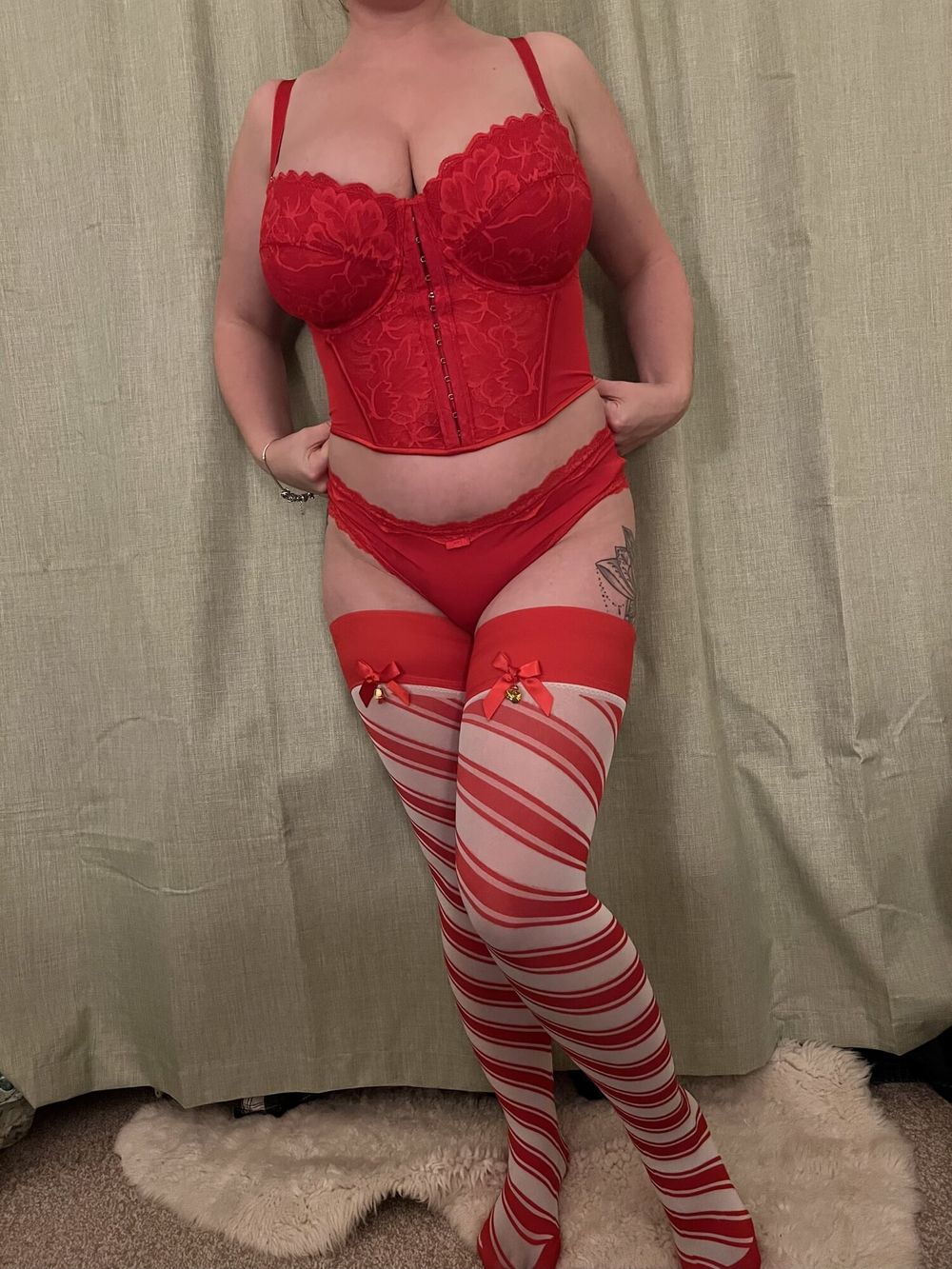 Naughty Mrs Claus the Xmas MILF #2