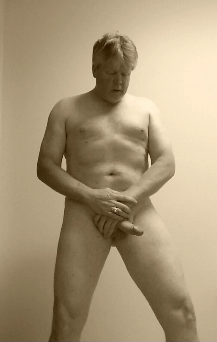Luv being nude for u