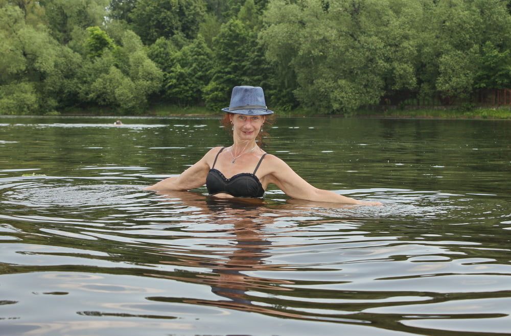 Bathing in Timiryazev-pond #23