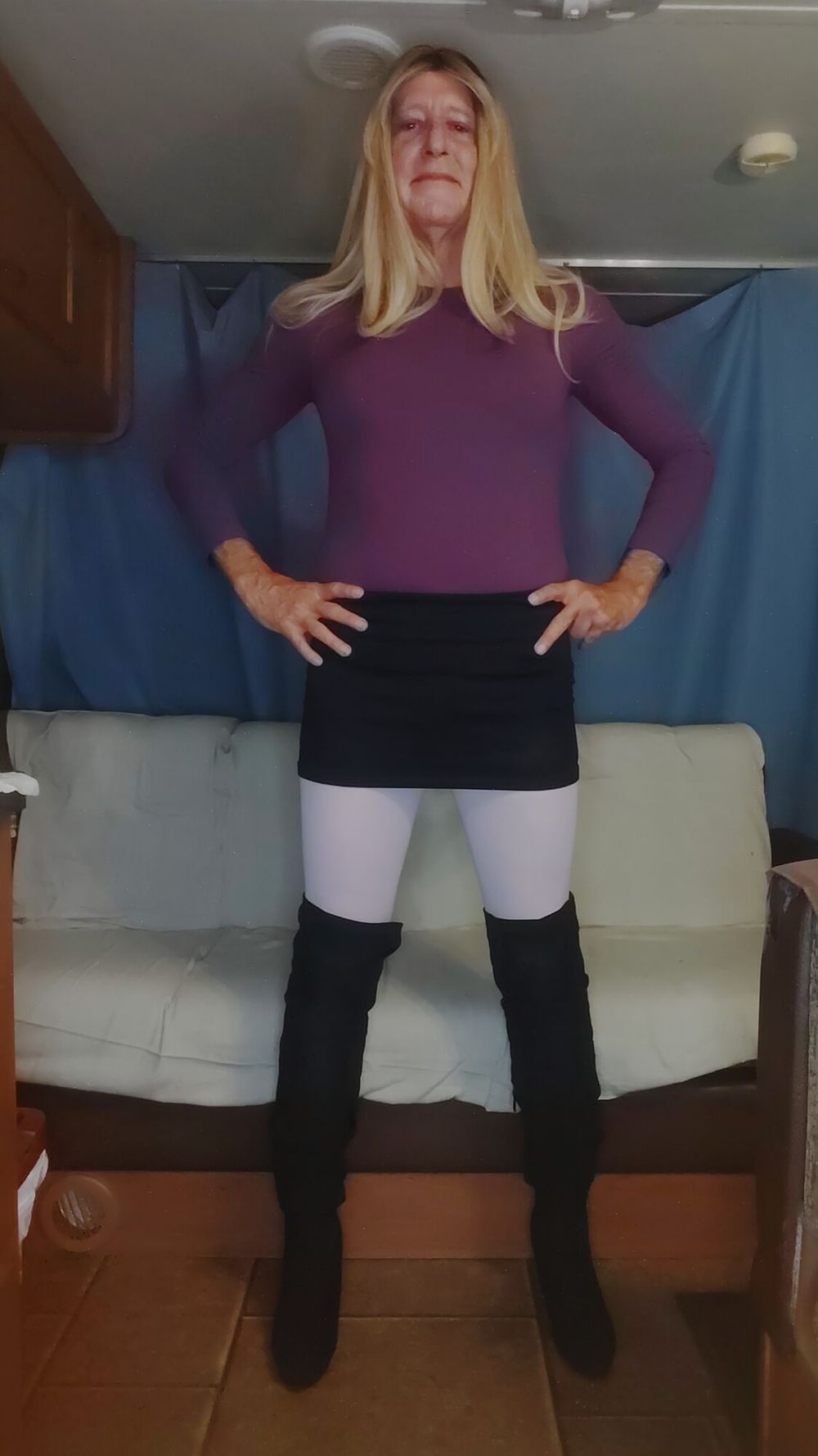 Sissy Anne Dru Brown Modelling Boots and Tights #7