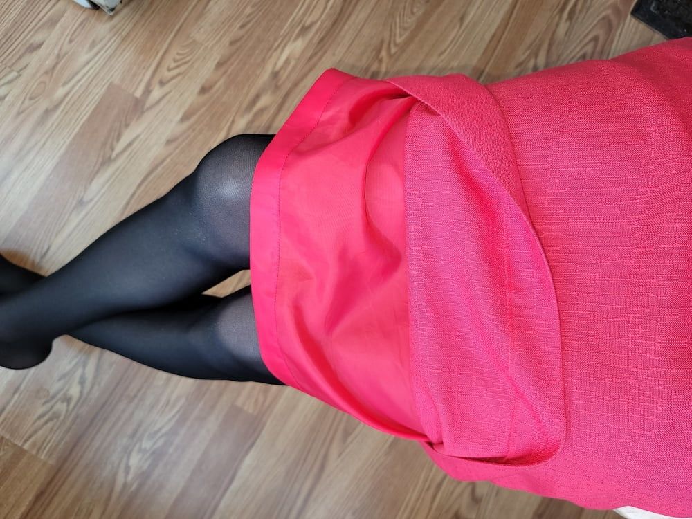 Pink pencil skirt with black pantyhose  #6