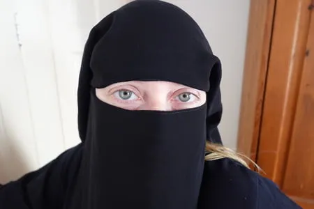 pale skin milf in burqa and niqab and high heels         