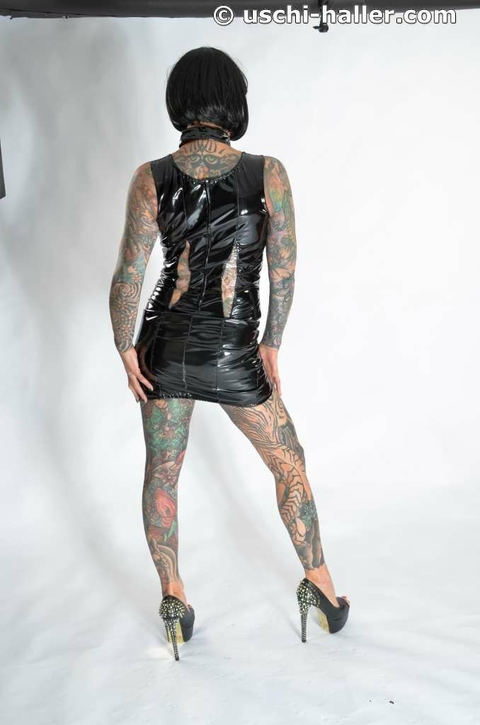 Photo shoot with full body tattooed MILF Cleo - 2 #32
