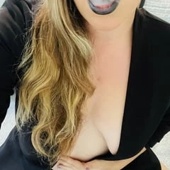 Black Lips Vaping 