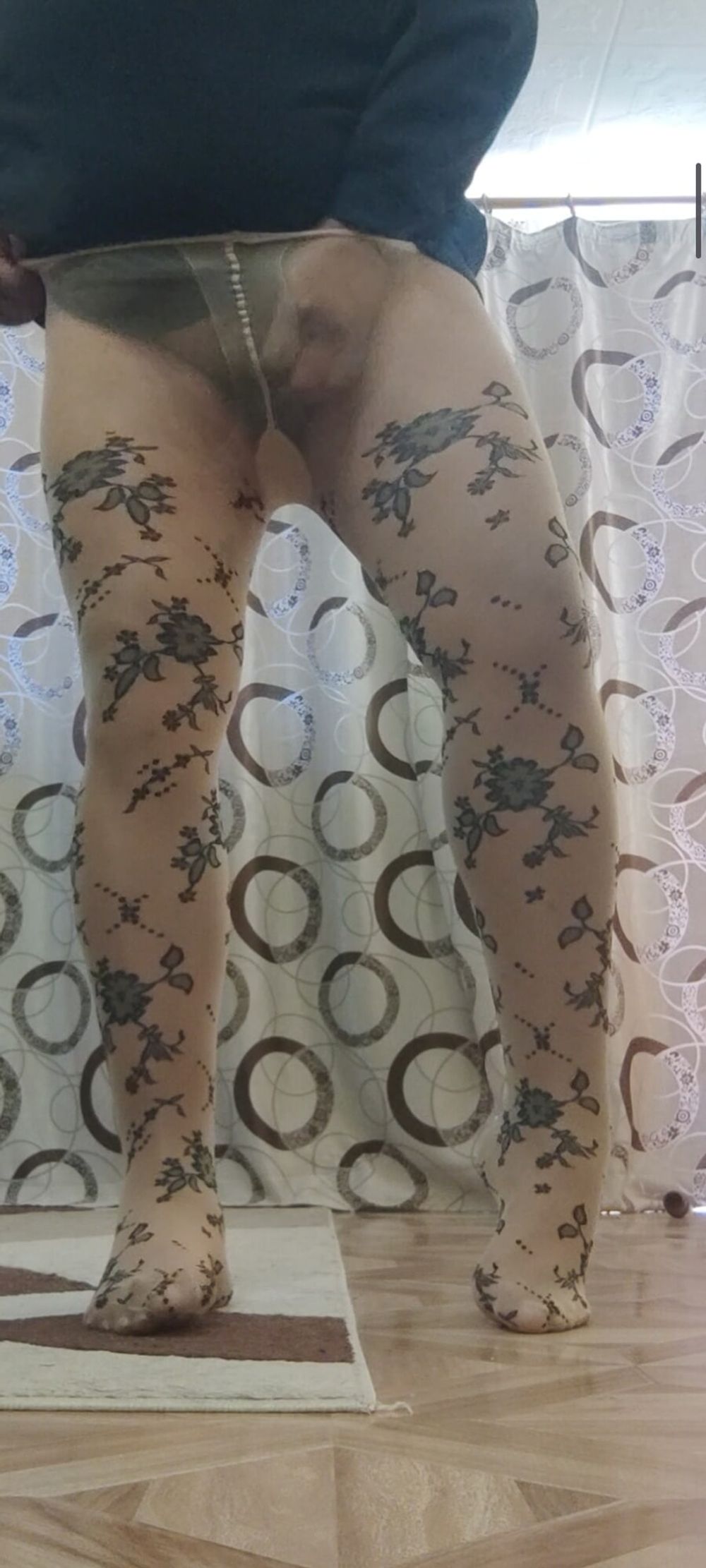 Patterned pantyhose cock masturbation #30