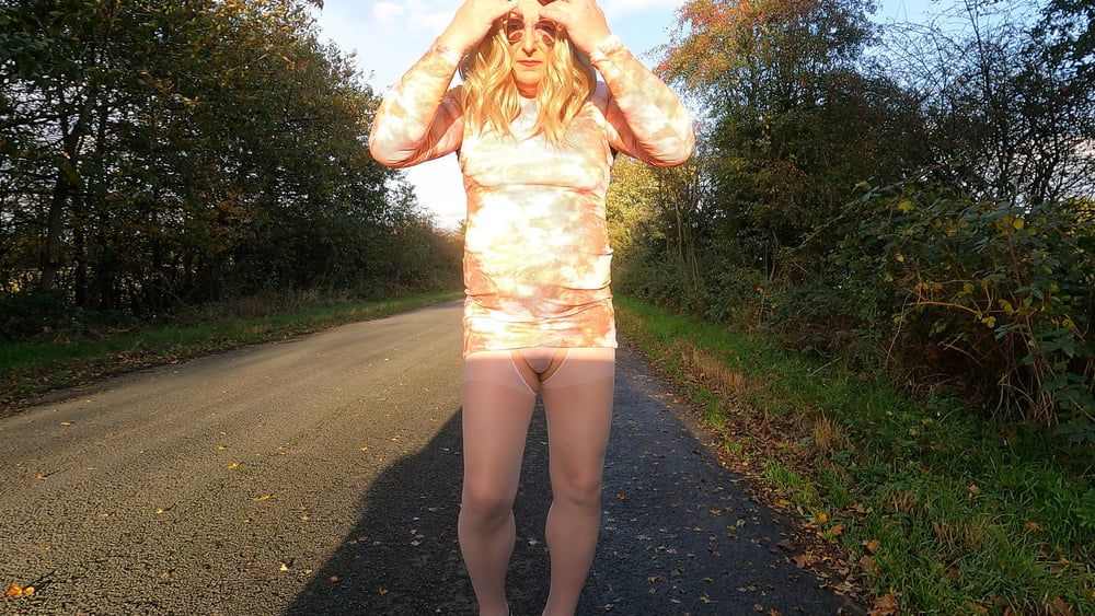 Crossdresser Kellycd2022 feeling horny down the lanes #15