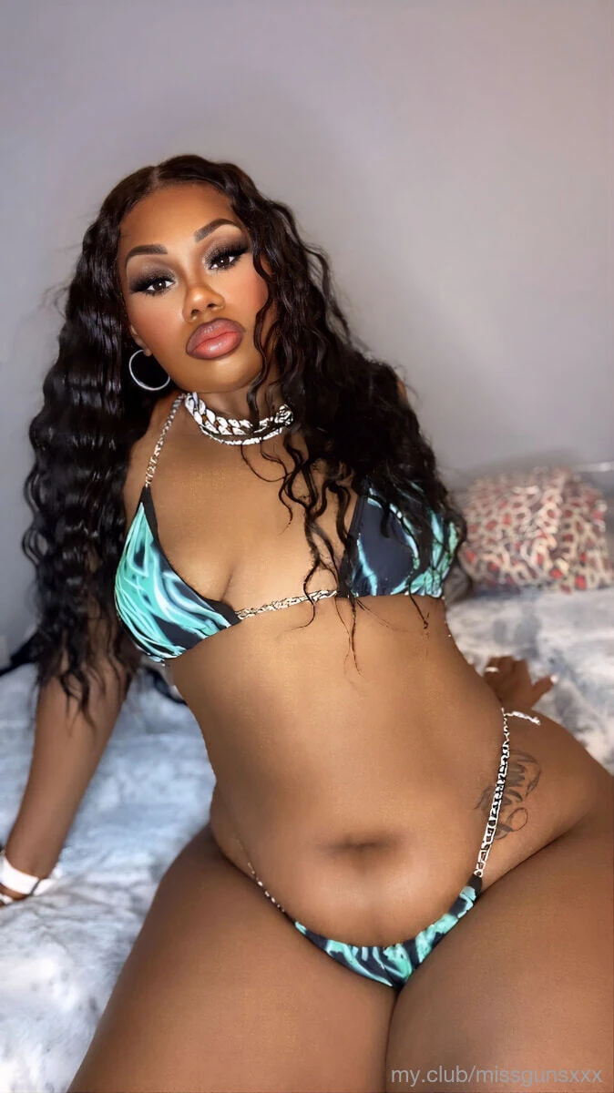 Desirae Guns ♡ Free Photos #4