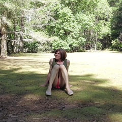 Crossdress Roadtrip - Sit in the Park
