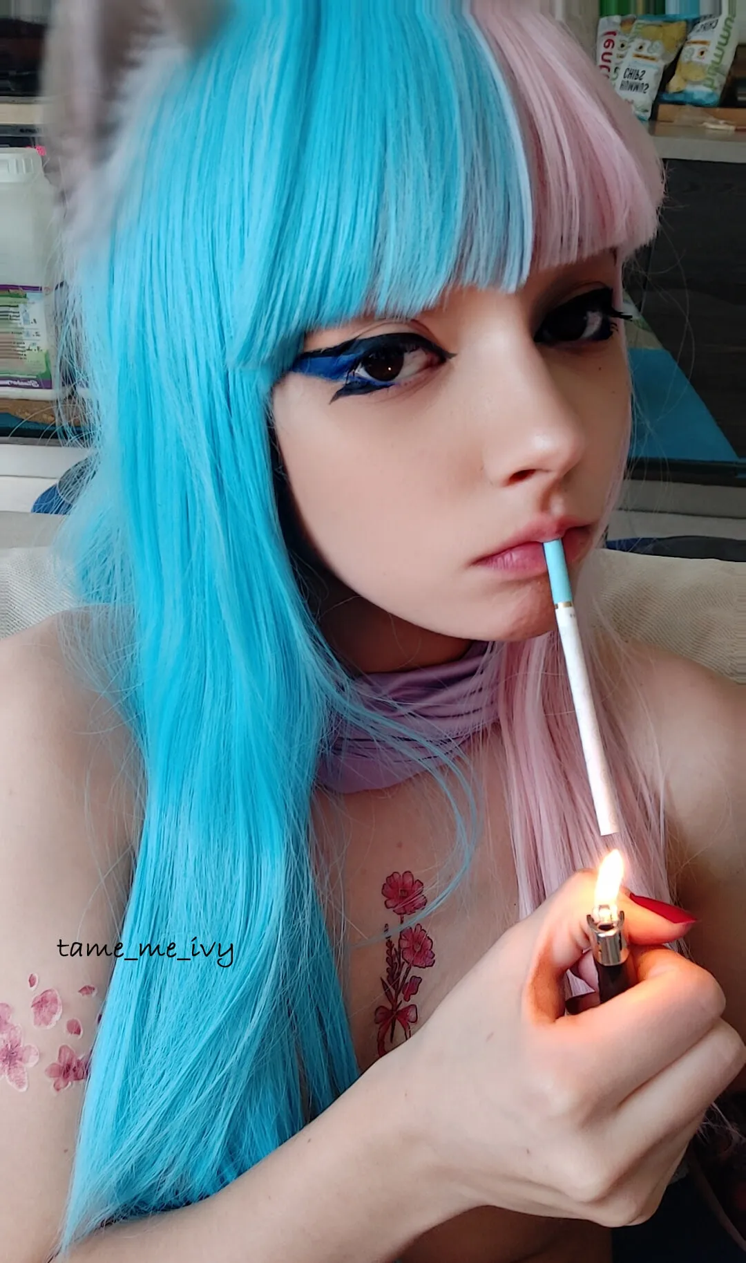 Egirl Smoking UwU