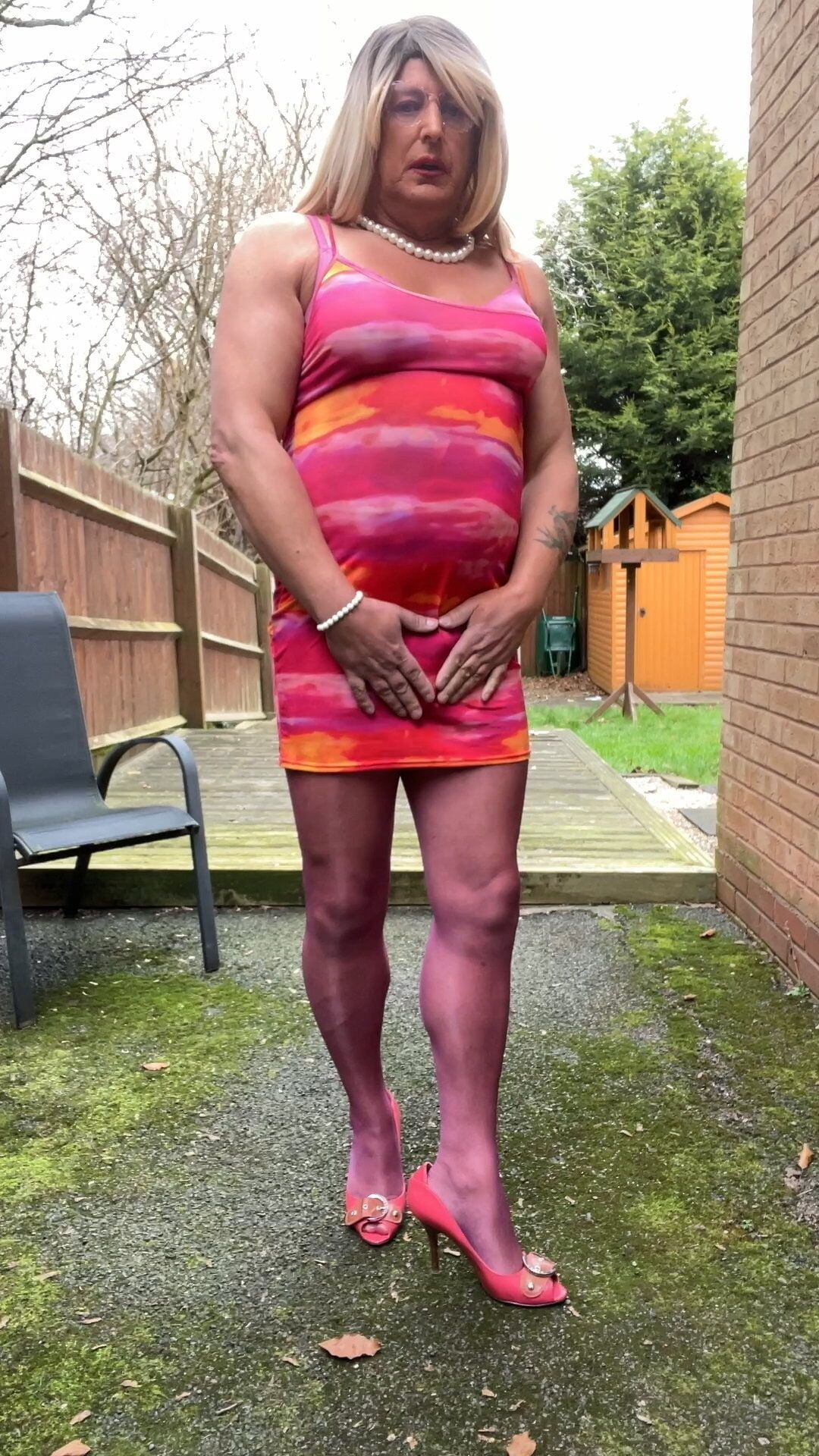 Amateur crossdresser Kellycd2022 sexy milf in pink pantyhose #3