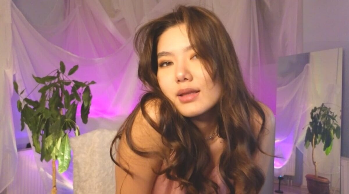 Free Naomi Photos #14