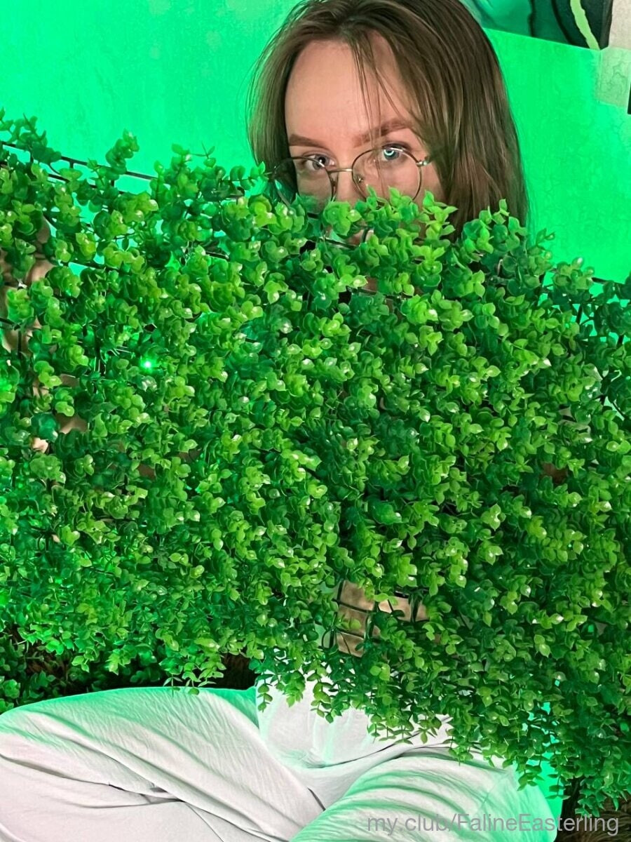 Ellen Free Photos #13