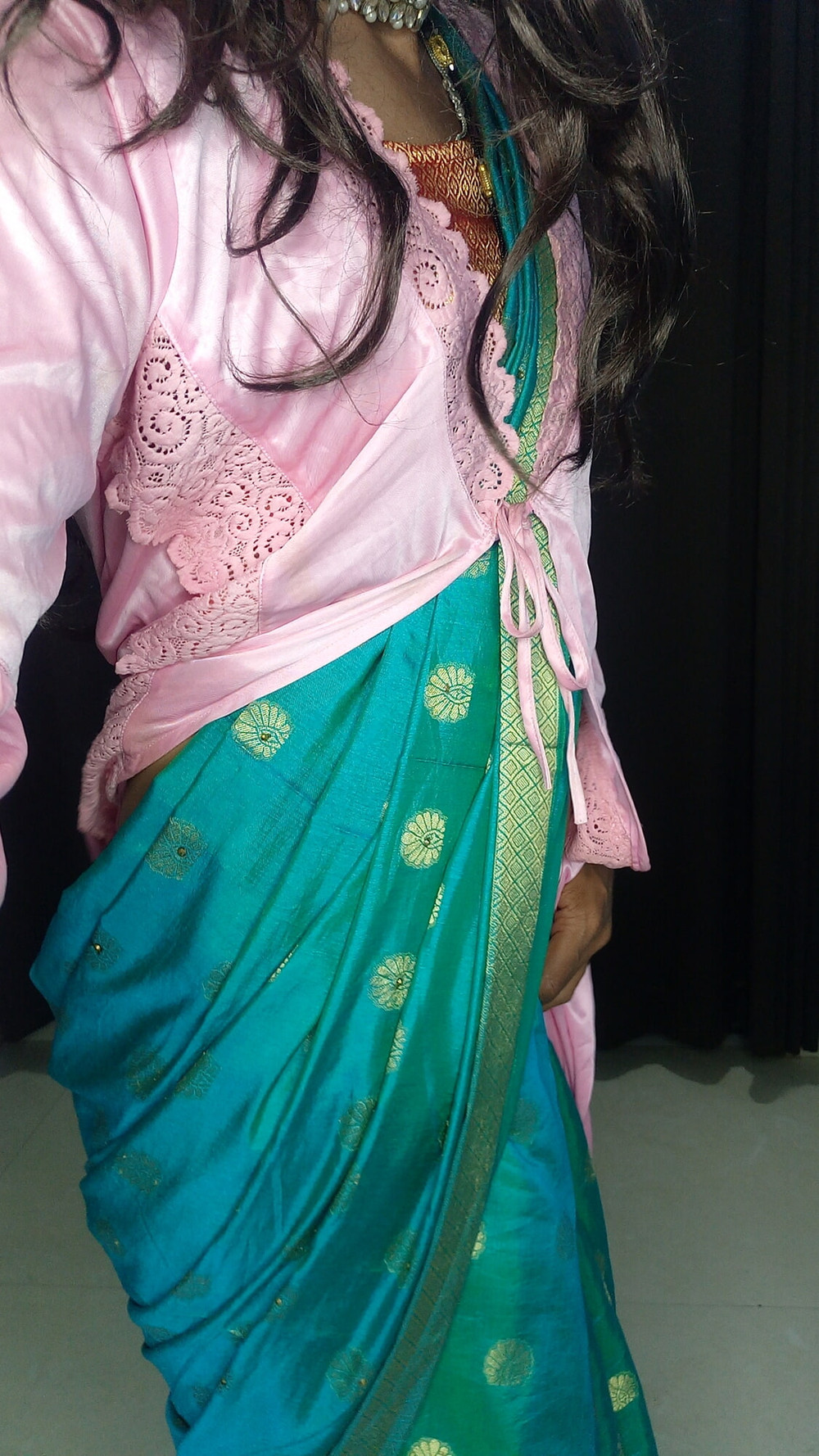 Indian stepmom sexy blou saree and peticot #23