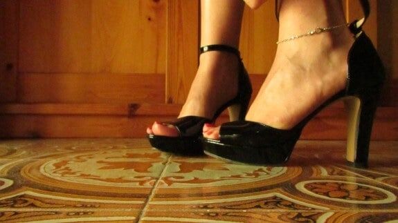 Sexy high heels and feet 💖 #37