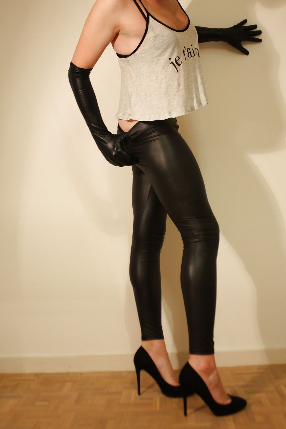 Shiny faux leather leggings & tiny top #6