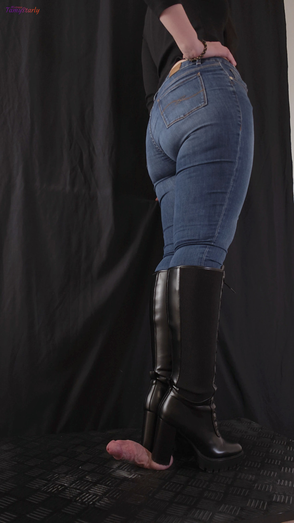 The Stomping Nightmare in Rough Leather Lace Boots #11