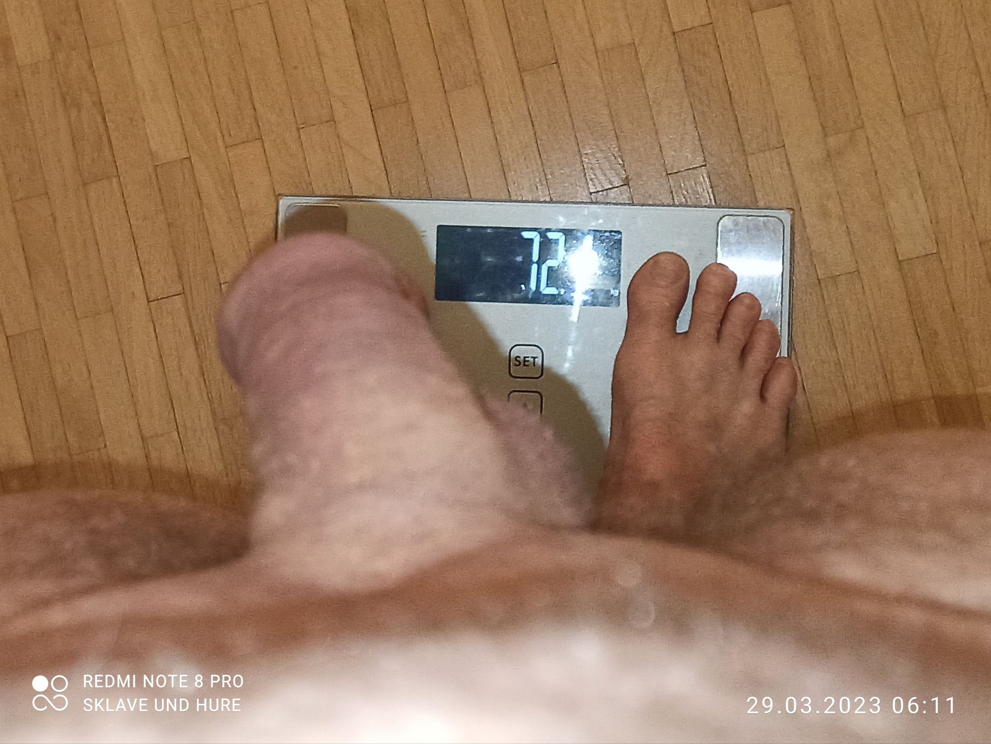 Naked in the scale  #10