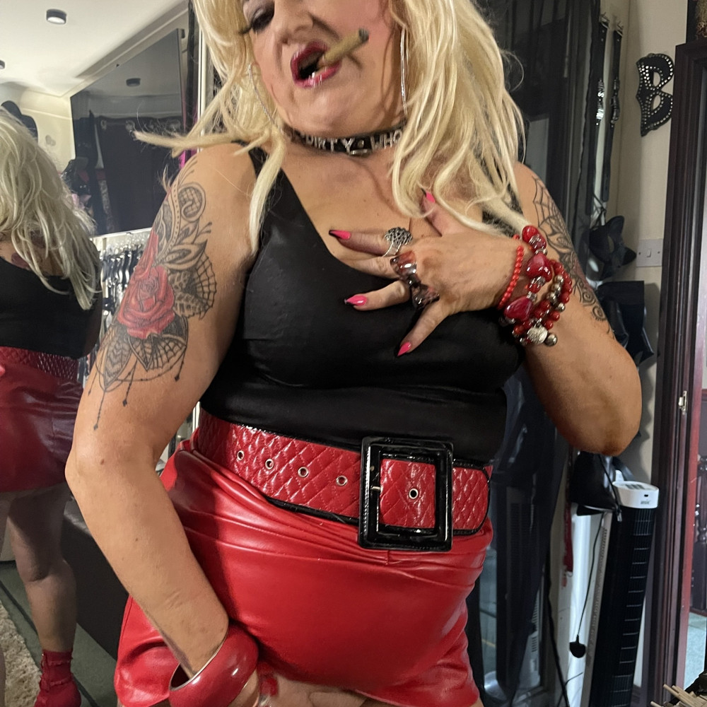 MISS SHIRLEY A CHAIN SMOKING SLUT #43