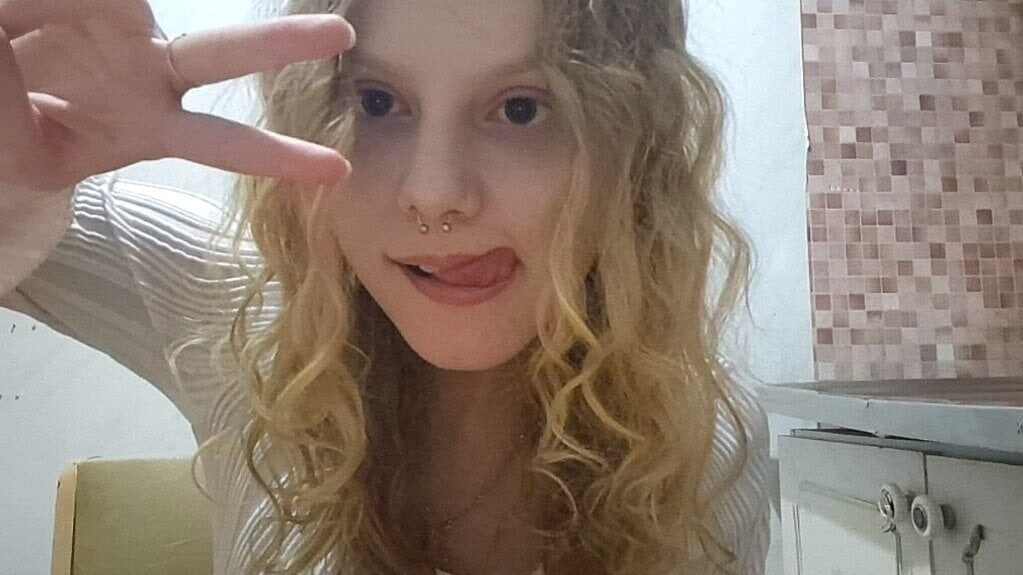 Kira Free Photos #57