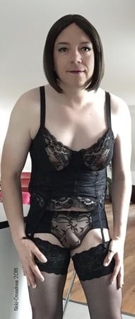 Nicki-Crossdress in sexy black Lingerie &amp; Stockings