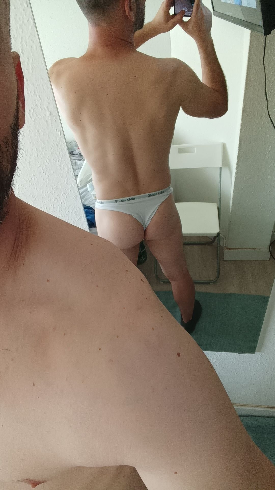 Mirror hoy