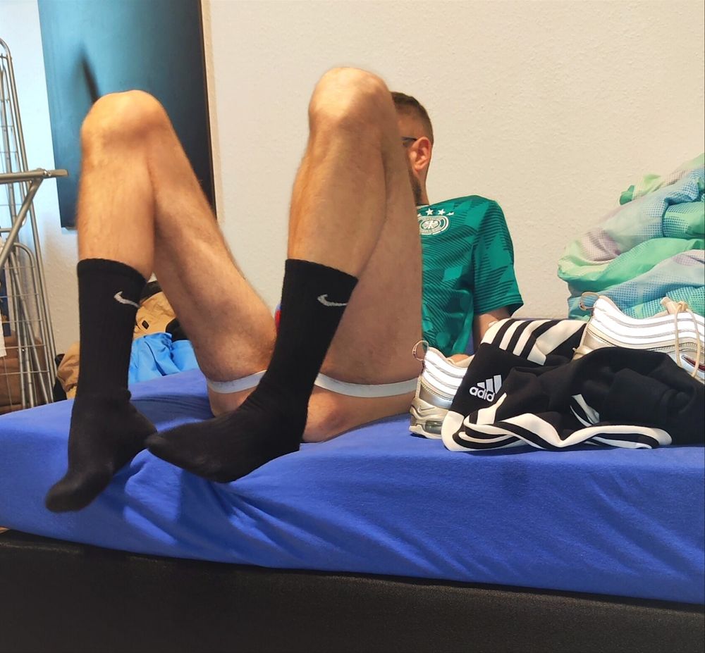 (GER) SubBoy in black Nike CrewSocks &amp; white AirMax97 &amp; Jock #22