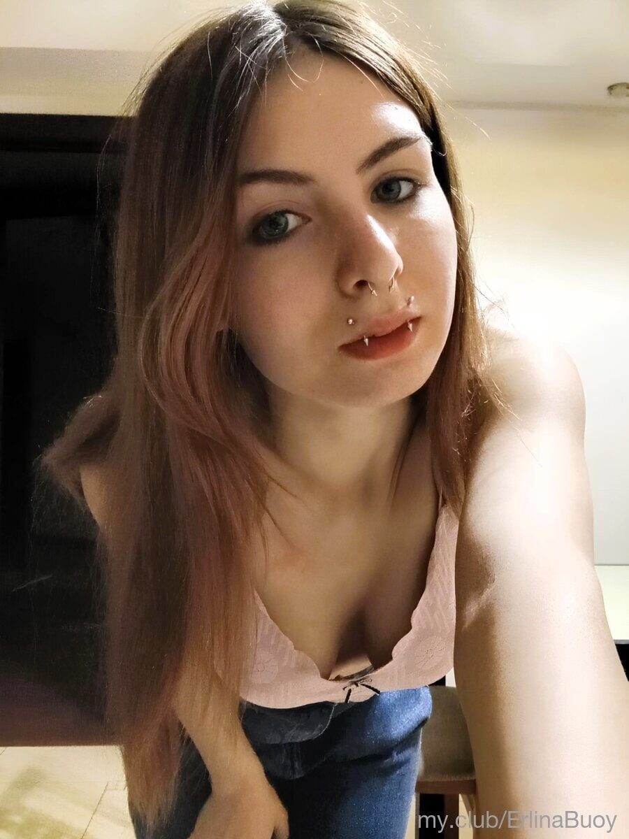 Emma Free Photos #14
