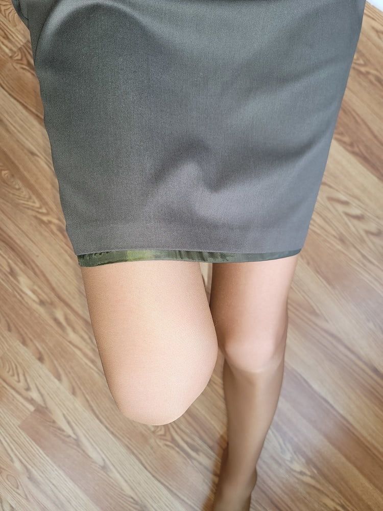 Lined green office pencil skirt with glossy pantyhose  #6