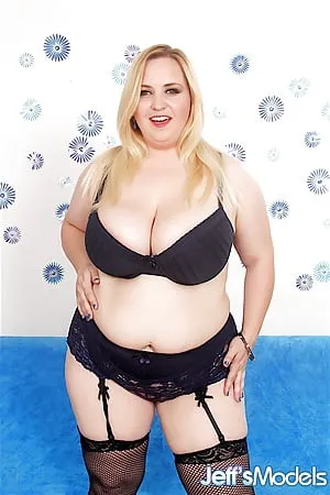 thick and juicy plumper woman nikky wilder        