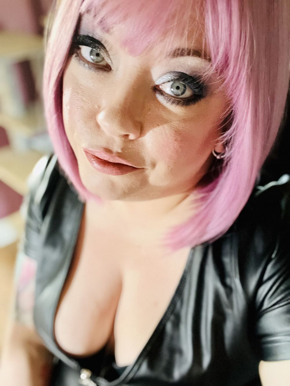 Tina Snua Selfies #44 - Leather Special #2