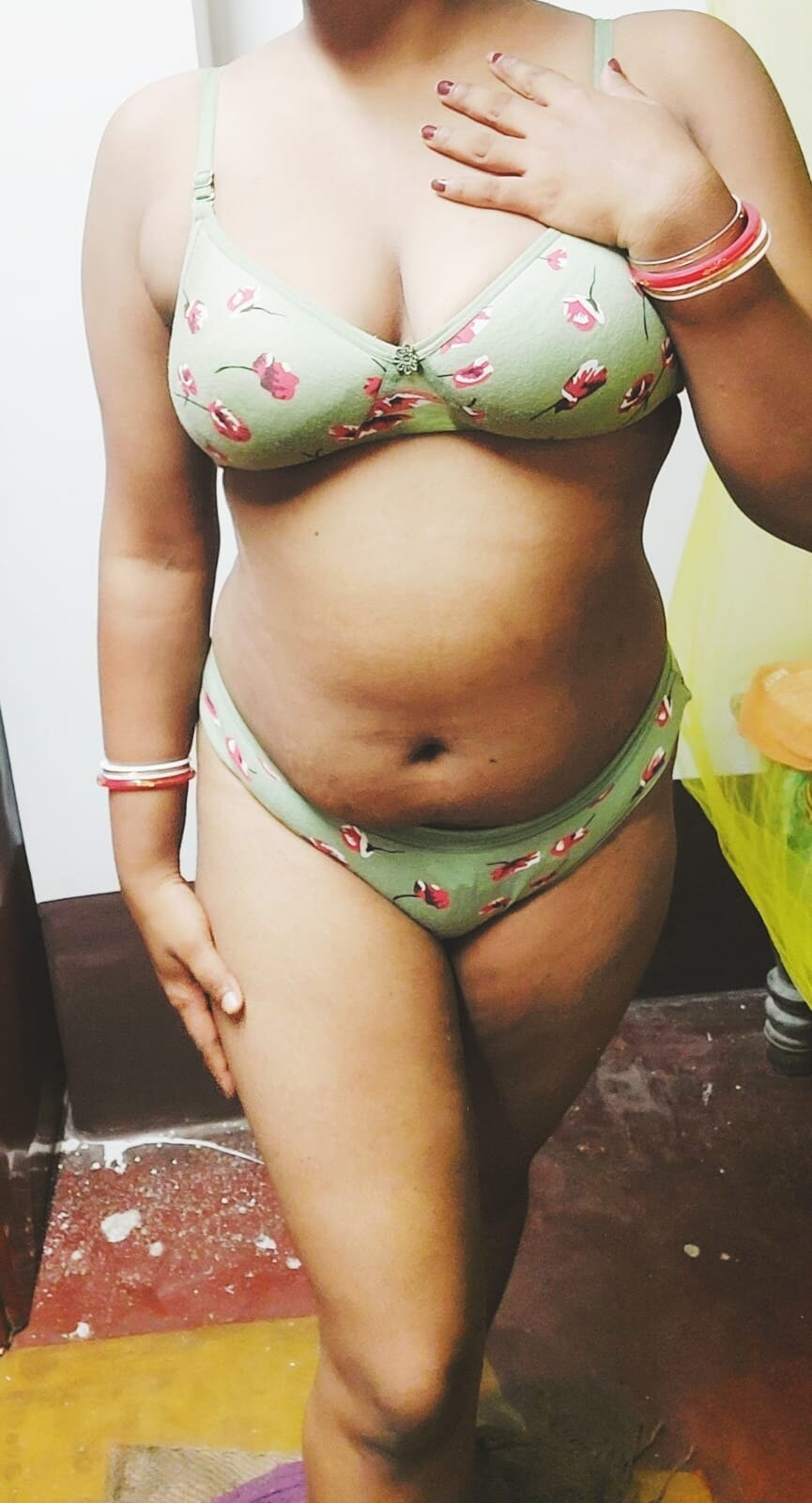 Desi hot grils #2