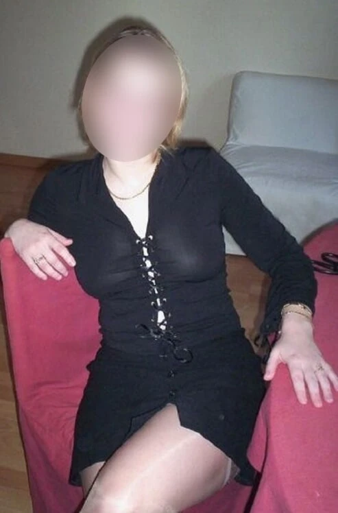 Moi habillee sexy et en transparence