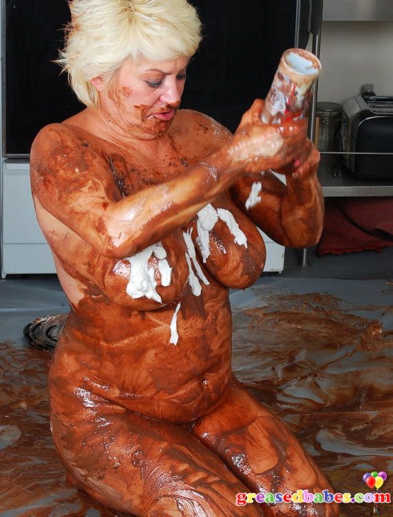 Mature Blonde Dana Hayes Wet and Messy with Ice Cream #3