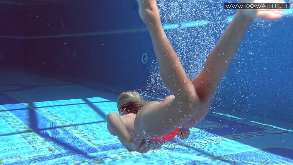  Mary Kalisy Pt.1 Underwater Swimming Pool Erotics #26