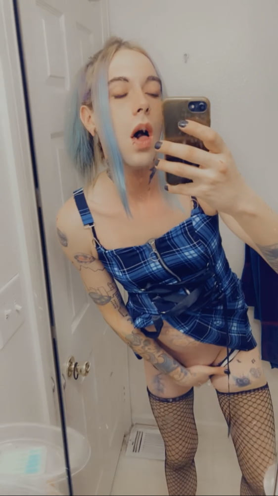 Cute Rocker Tgirl #39
