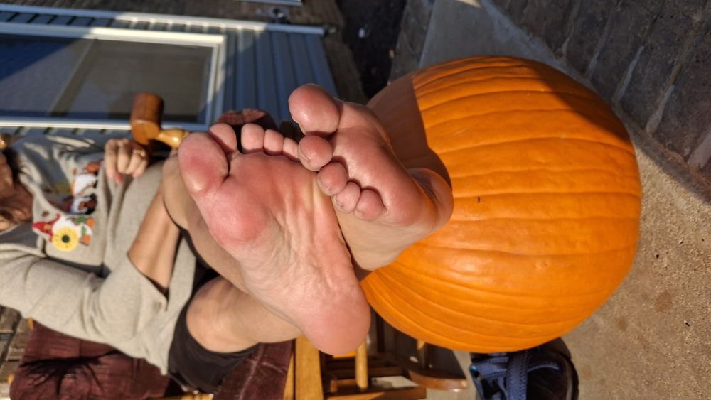 Pumpkin foot-stool #12