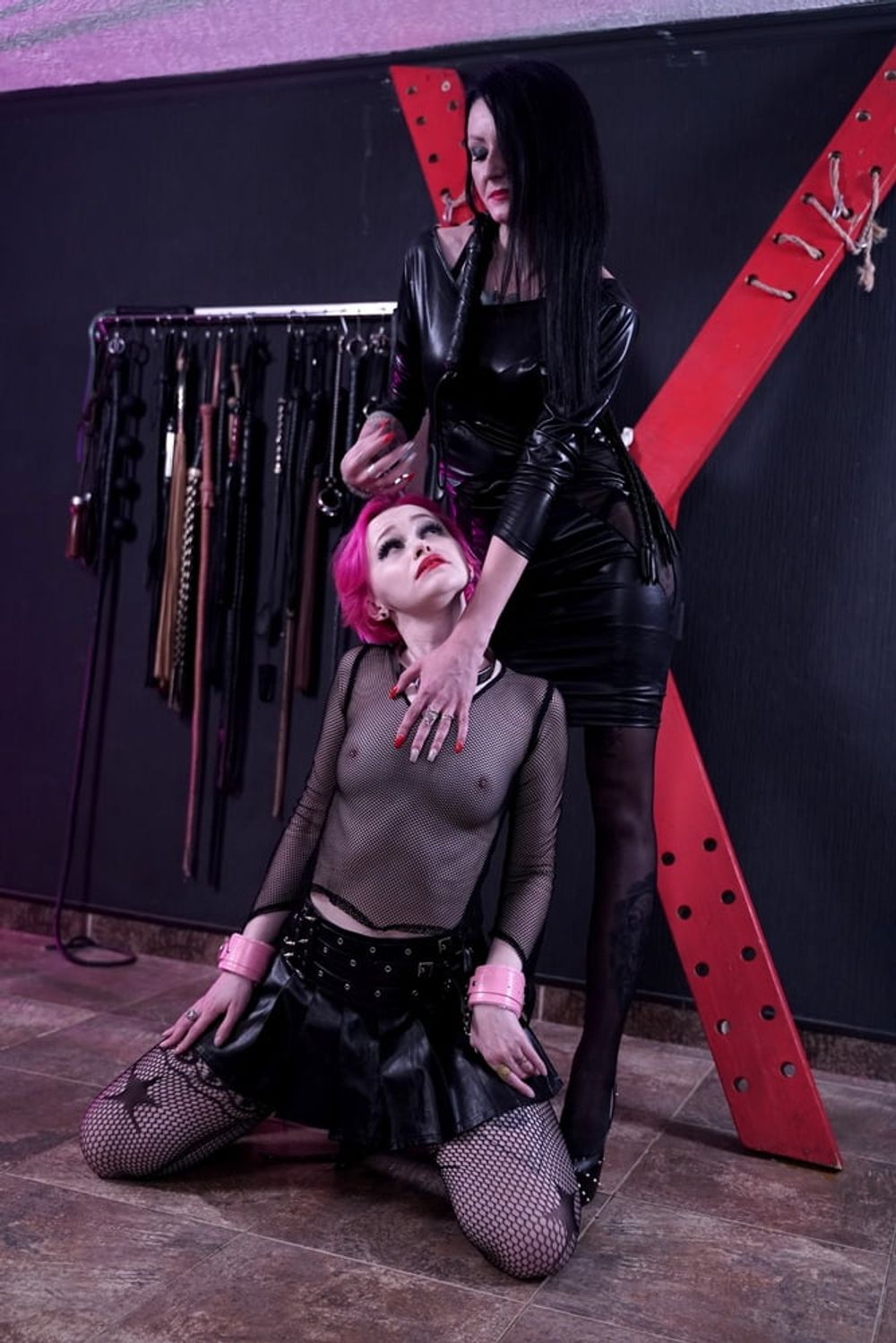 Dominatrix Nika and her slave #39