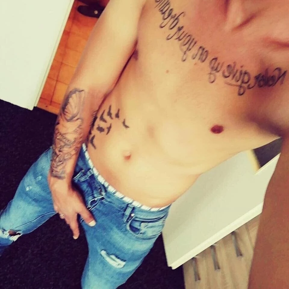 Sexyboy352 Free Photos #3