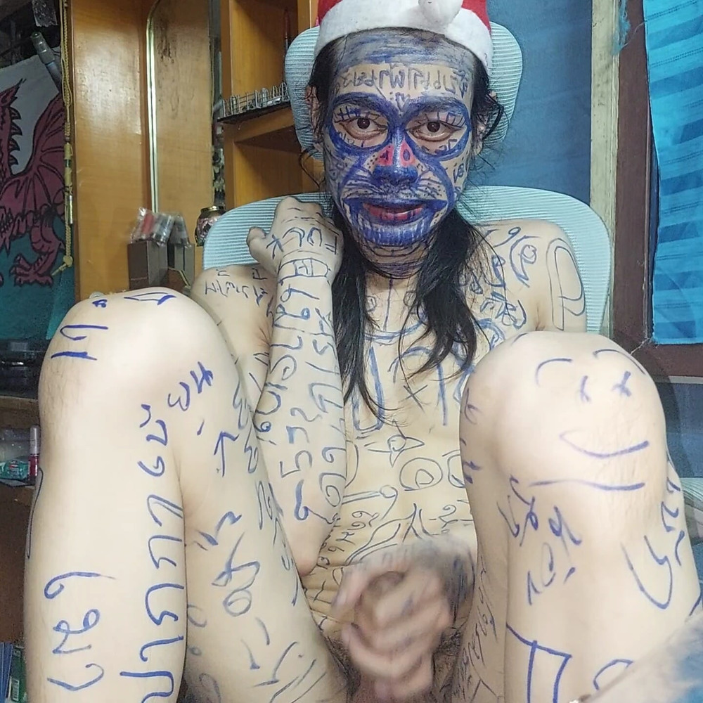 Masturbate with funny body paint #15