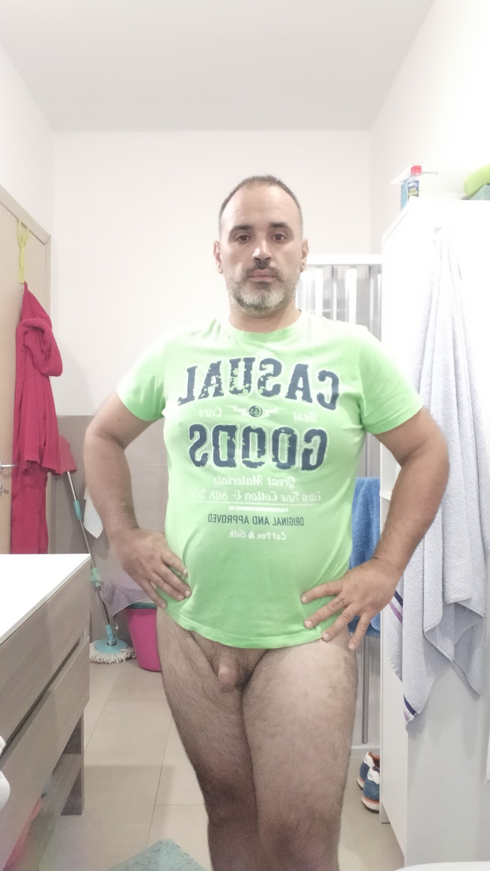 Ragazzo mostra il suo pisellino minuscolo  #30