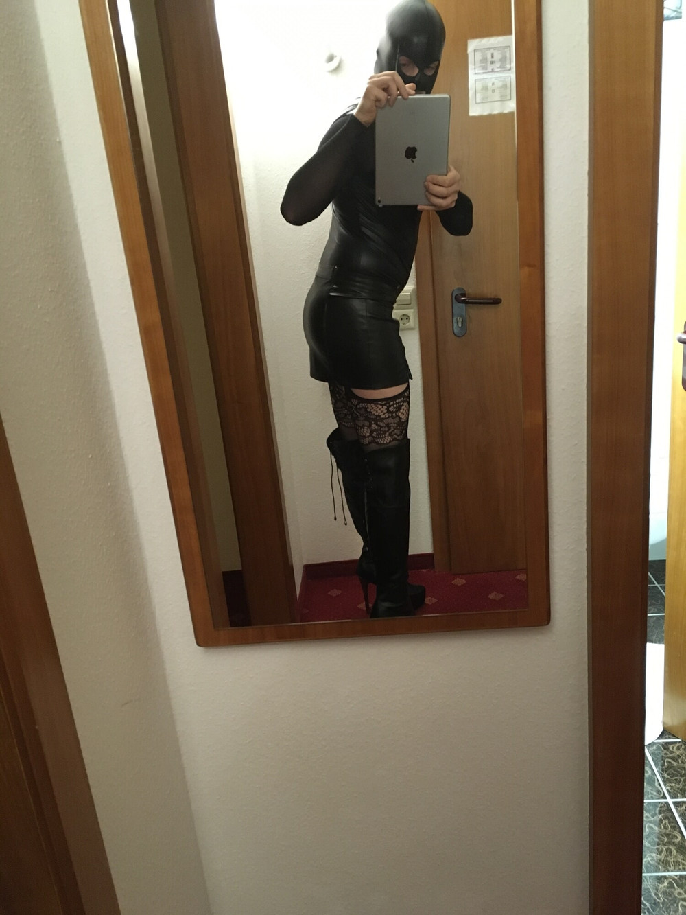 2024 Overknee and Leather