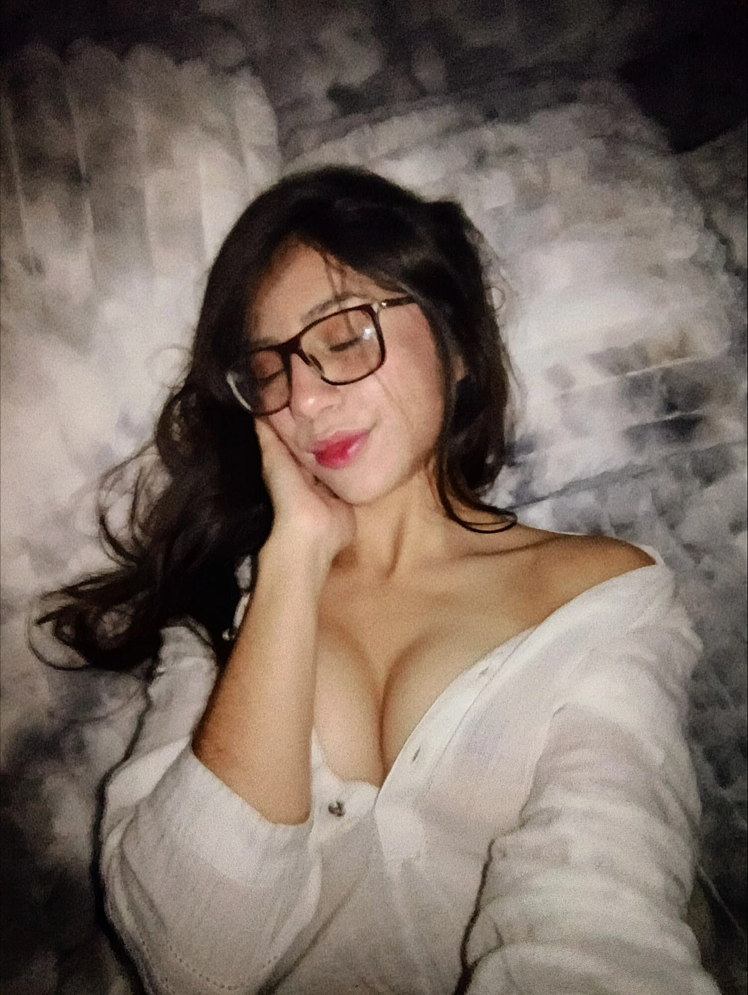 Жалаңаш әрі көңілді кітапханашы