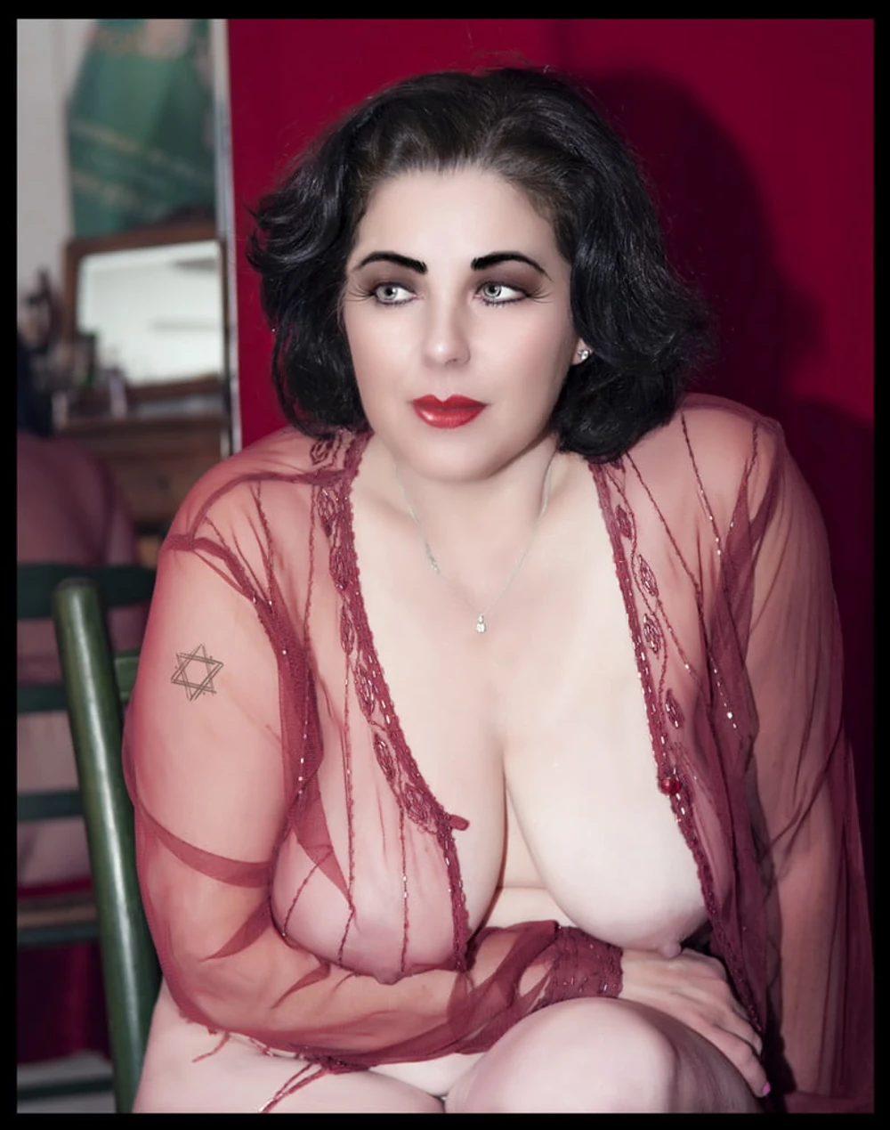 Amélie&#039;s Red Sheer Photo Shoot 2016 NY #4