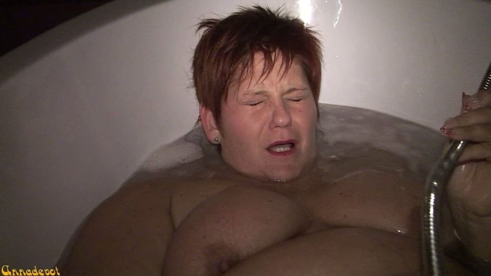 Wet cunt in the BATHTUB #15