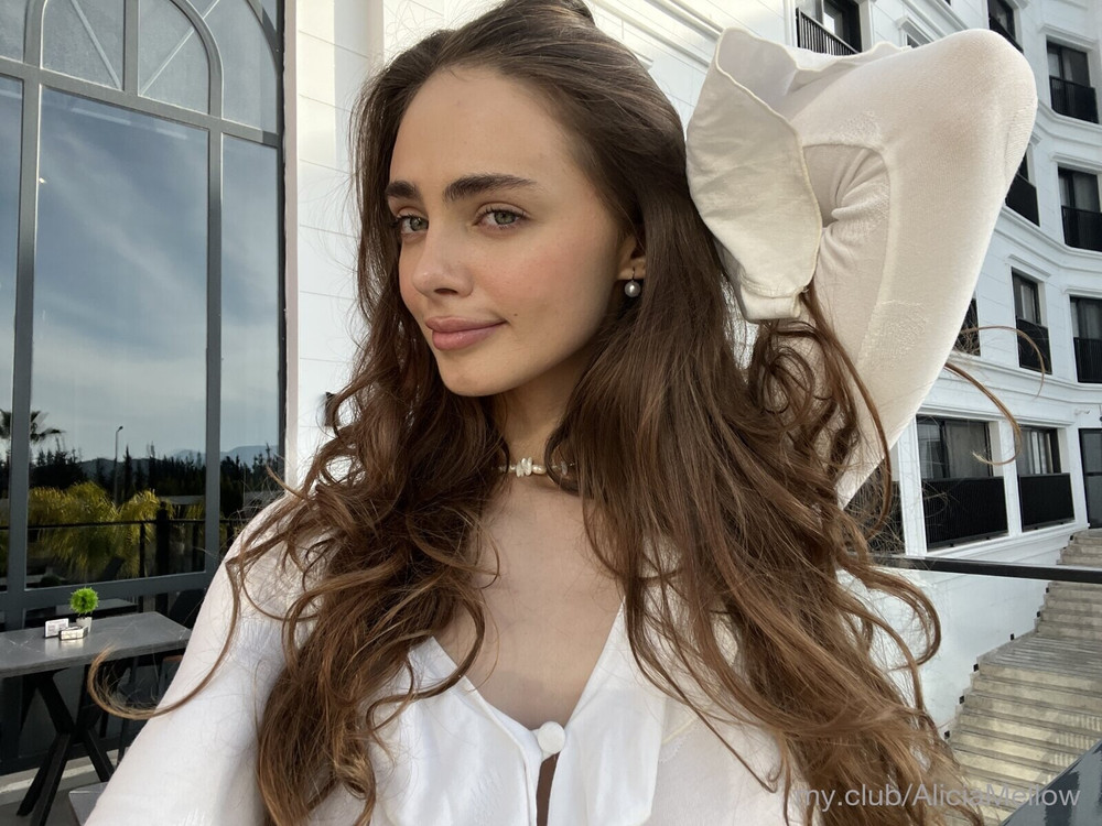 AliciaMellow Free Photos #7